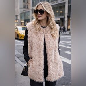 GAP blush-pink faux fur vest NWOT pockets lined boho streetwear coquettecore